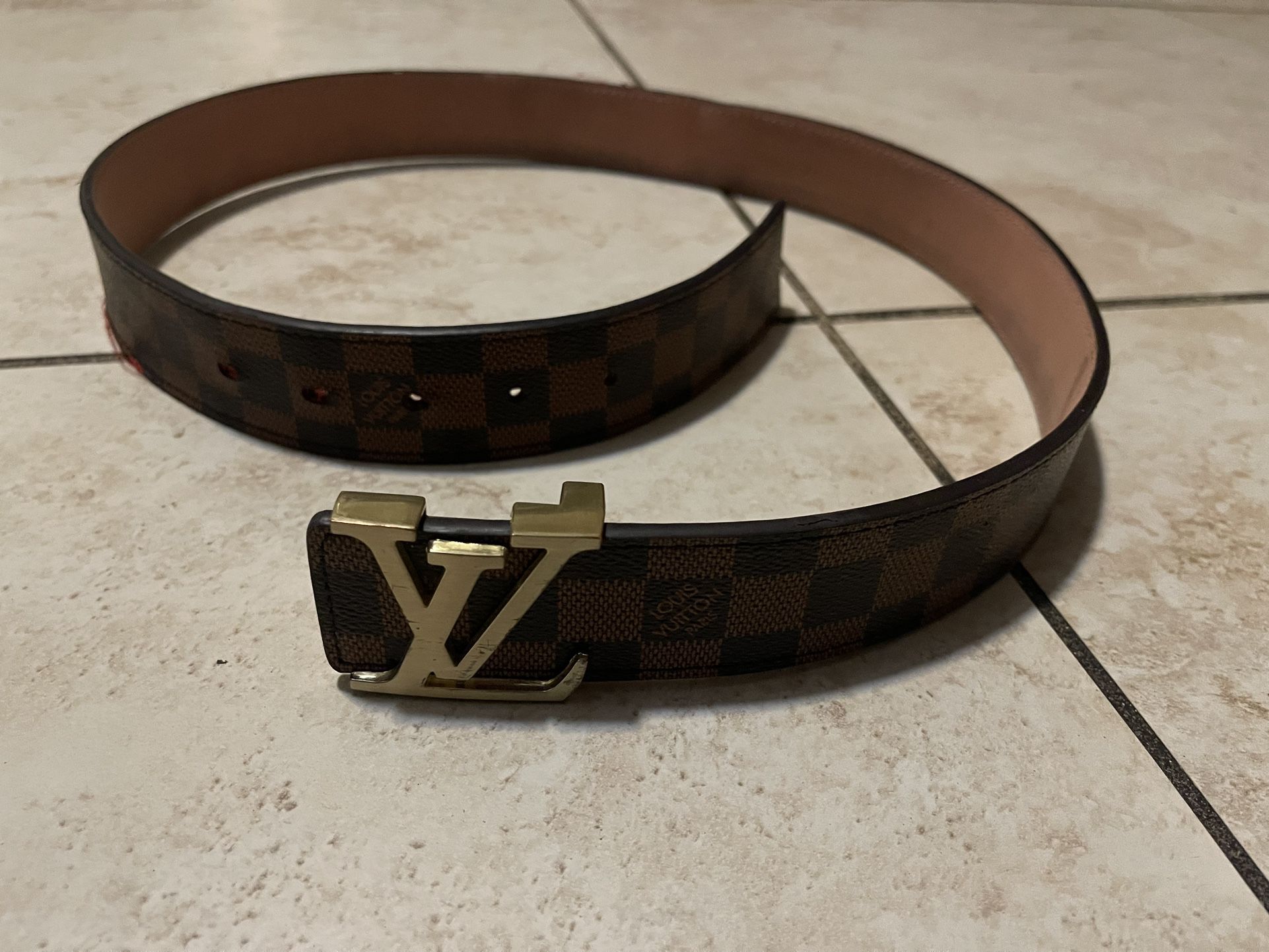 Luis Vuitton Belt for Sale in Miami, FL - OfferUp