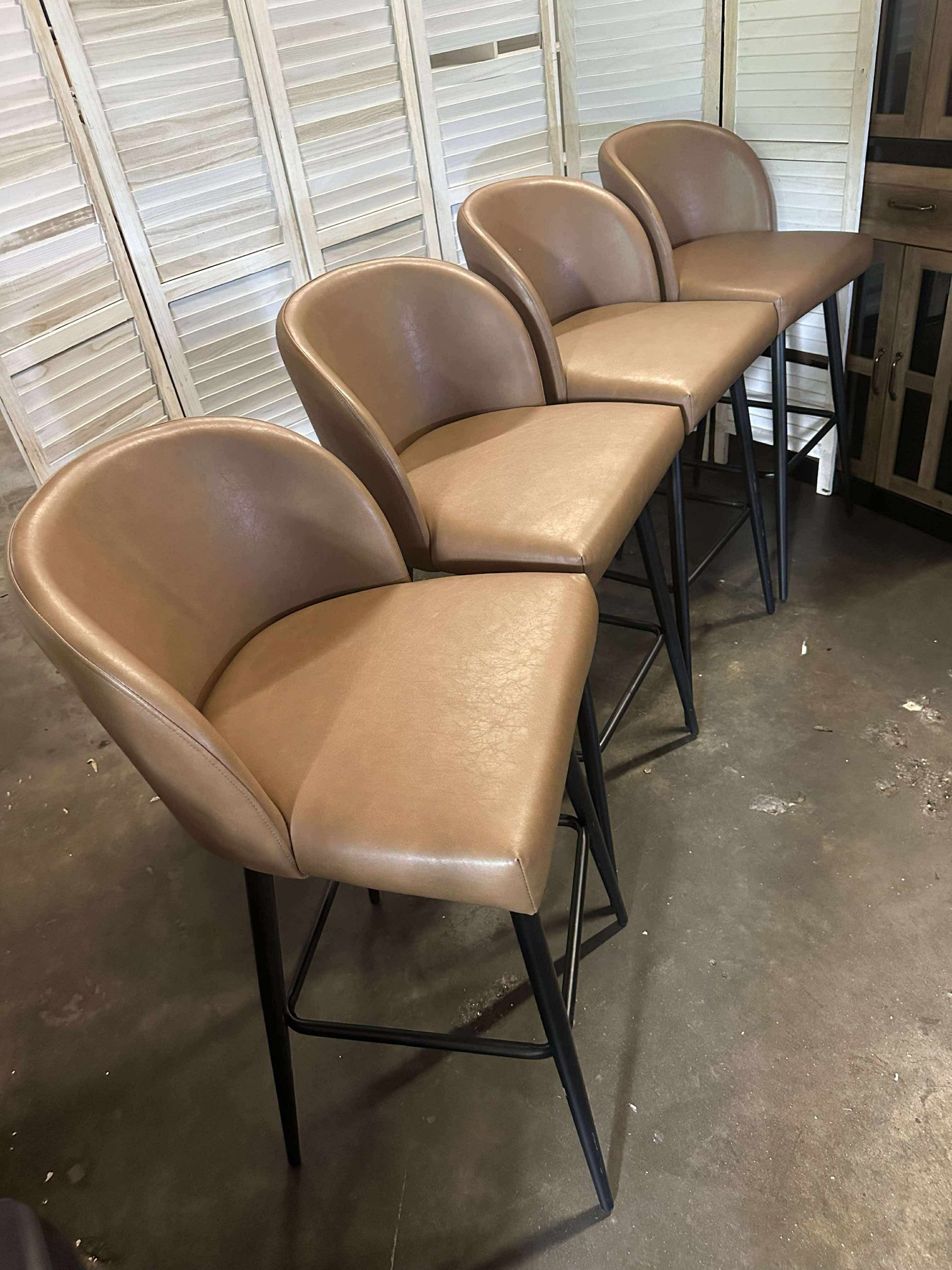 Watson & Whitely Barstools Bar Height Set of 4 Upholstered 360° Swivel Bar Stools with Backs and Metal Legs, 30" H Seat Height, Faux Leather in Saddle