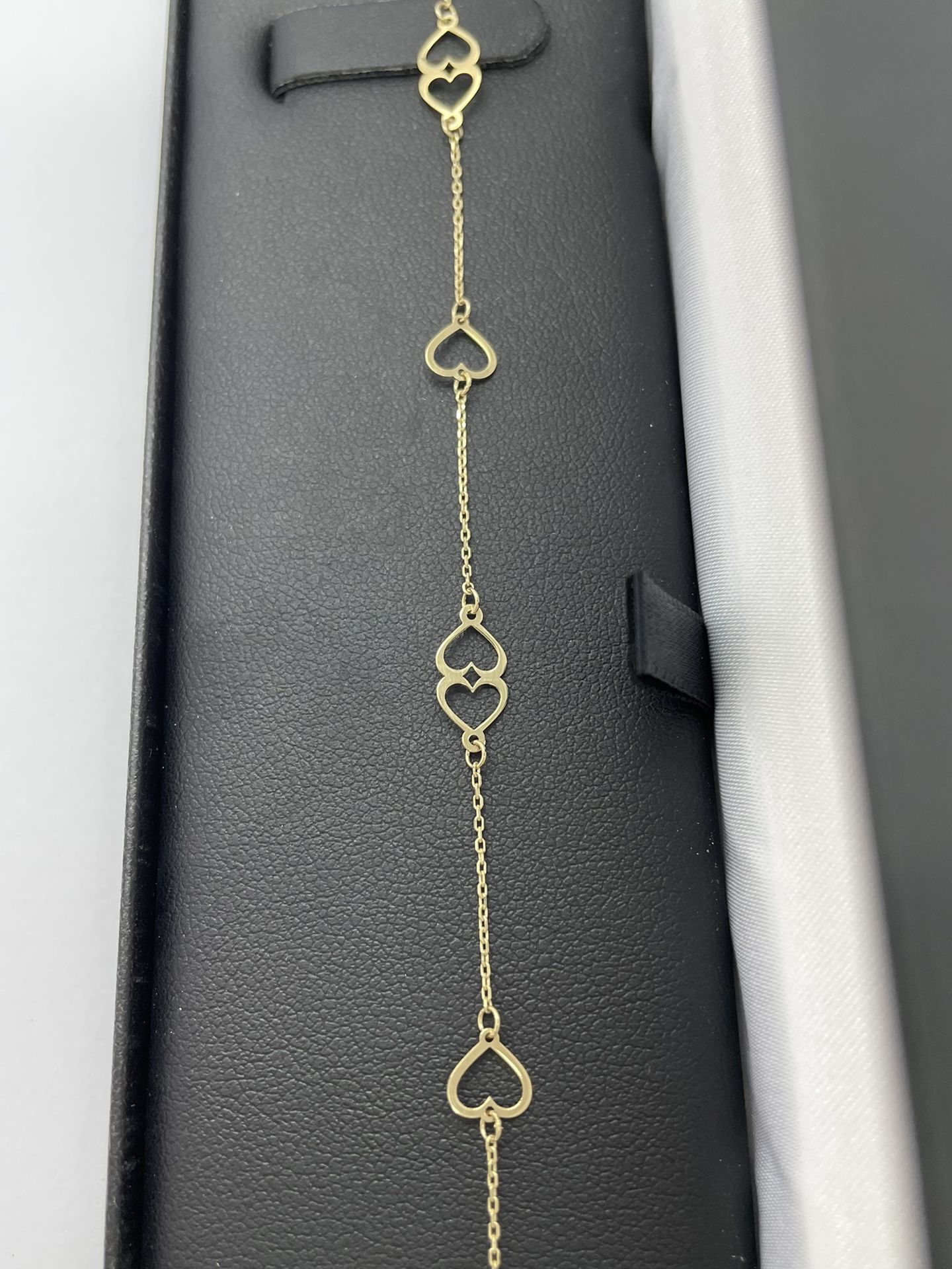 14 k Gold Ankle Bracelet . New.