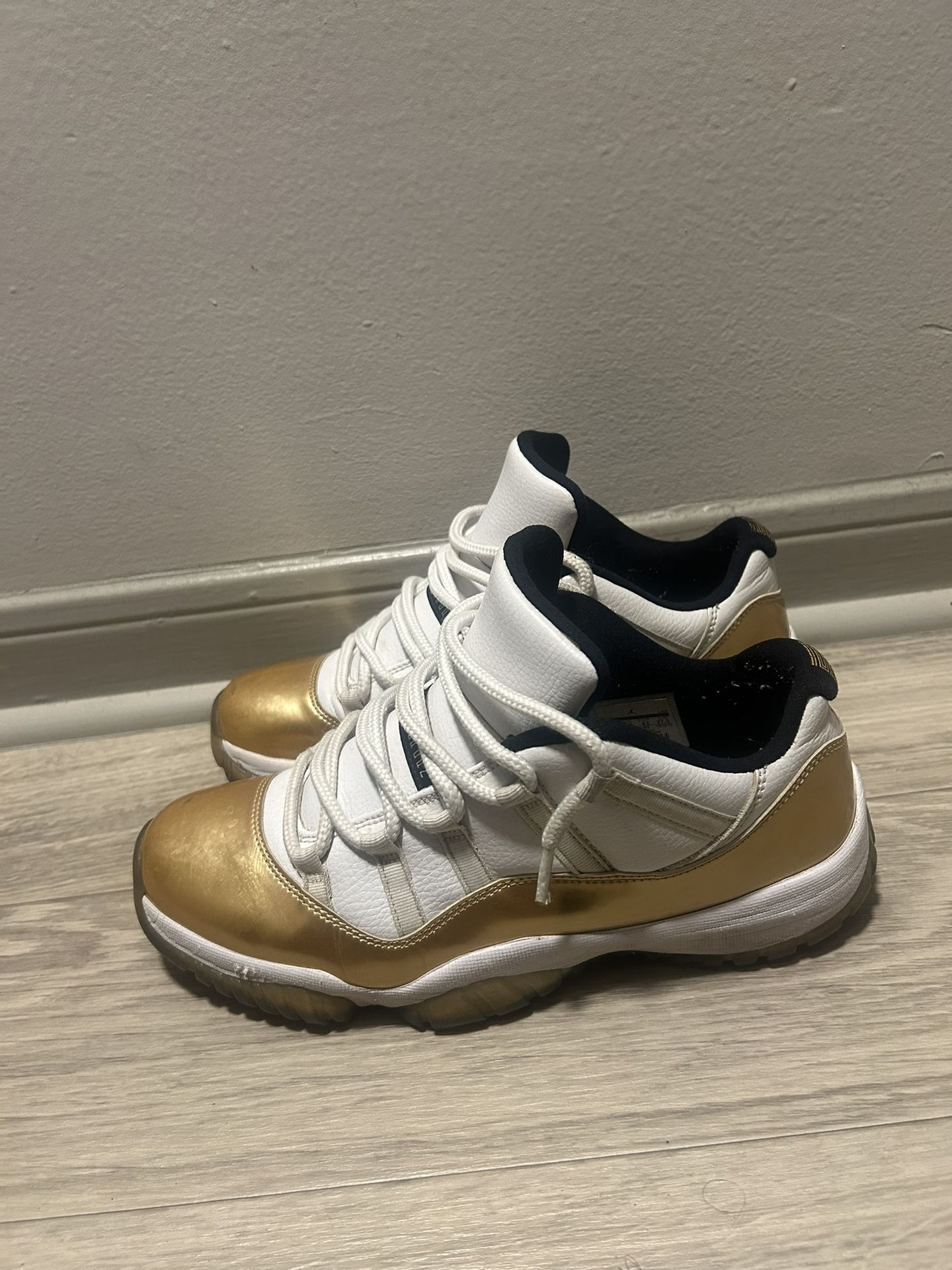 Air Jordan 11 Retro Low ‘Closing Ceremony’