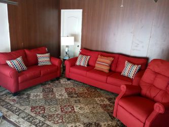 love sit ,sofa and a recliner