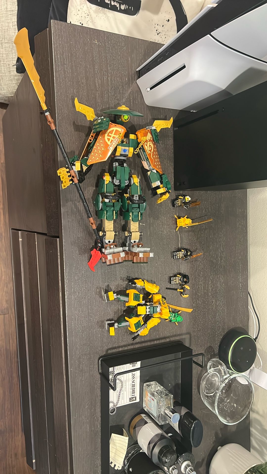 Ninjago Lego Set Lloyd Mech Has All Characters And Weapons