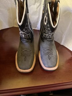 Black Stone Youth 10.5 Cowboy Boots Used