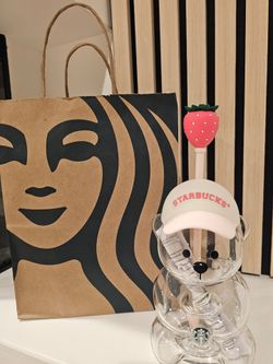 Starbucks strawberry bearista cup