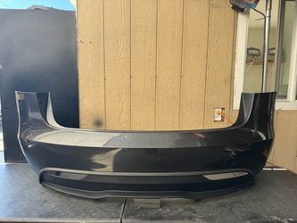 2024 2025 TESLA MODEL 3 REAR BUMPER COVER OEM USED