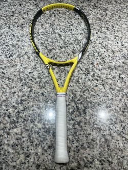 Pro Kennex Kinetic 05 – 2022 Model – Grip Size 3 – 16x20 String Pattern – 300g