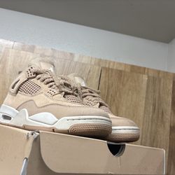 Jordan 4s women’s size 11.5 size 10 men