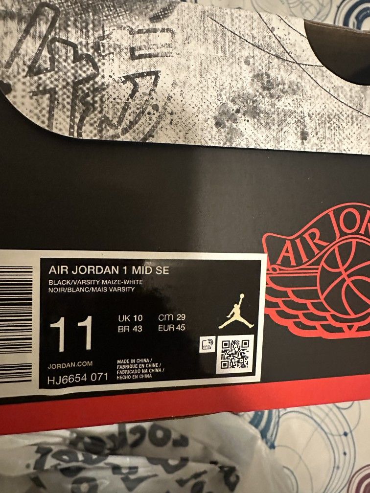 Air1 Jordans Mid Se Black Varsity Maze White Blancmais 