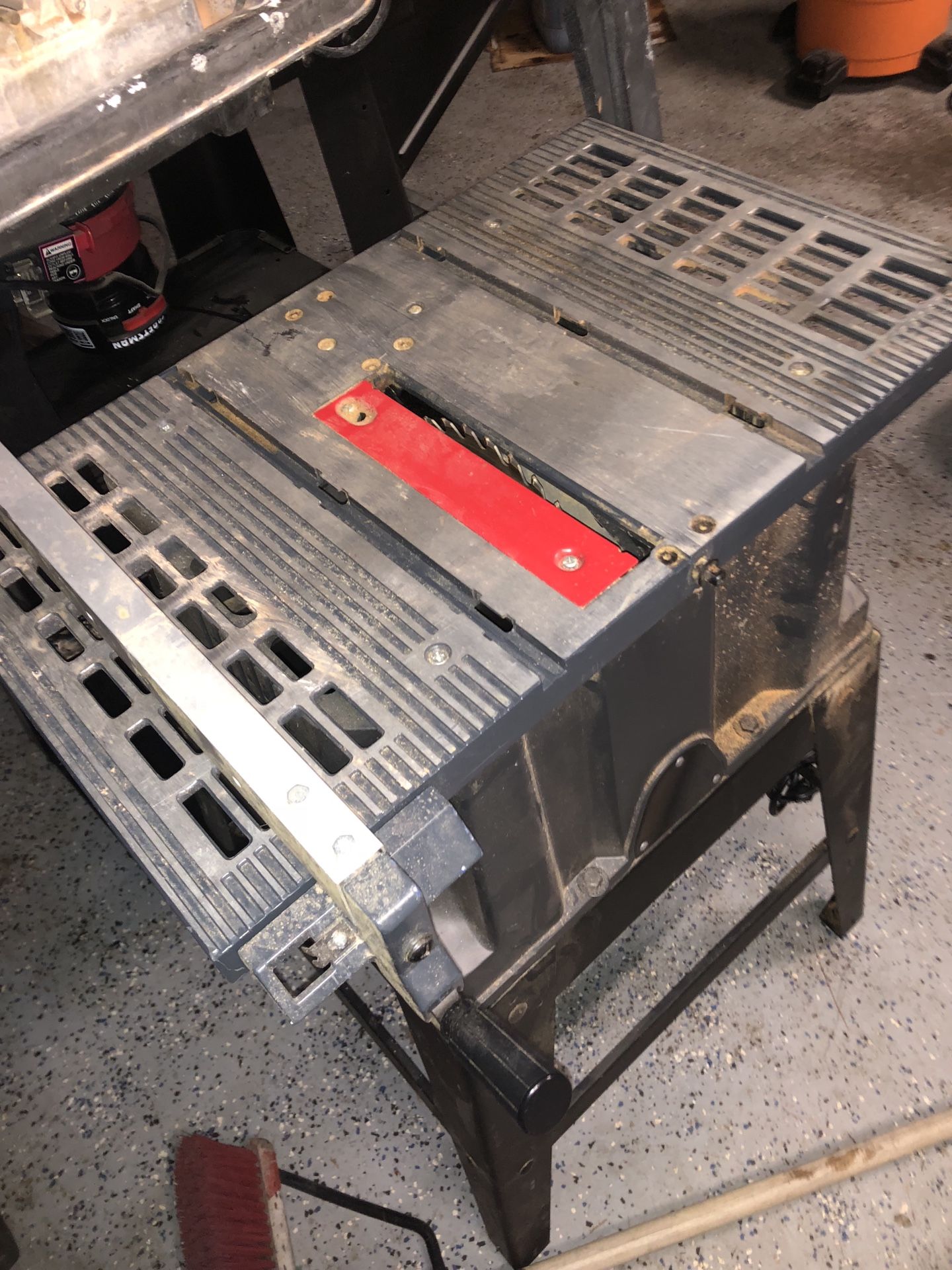 Craftsman router table, table saw, tile saw