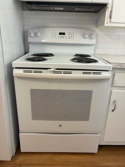 ALL 2 PIECES - GE STOVE/OVEN, & GE OVER THE RANGE MICROWAVE