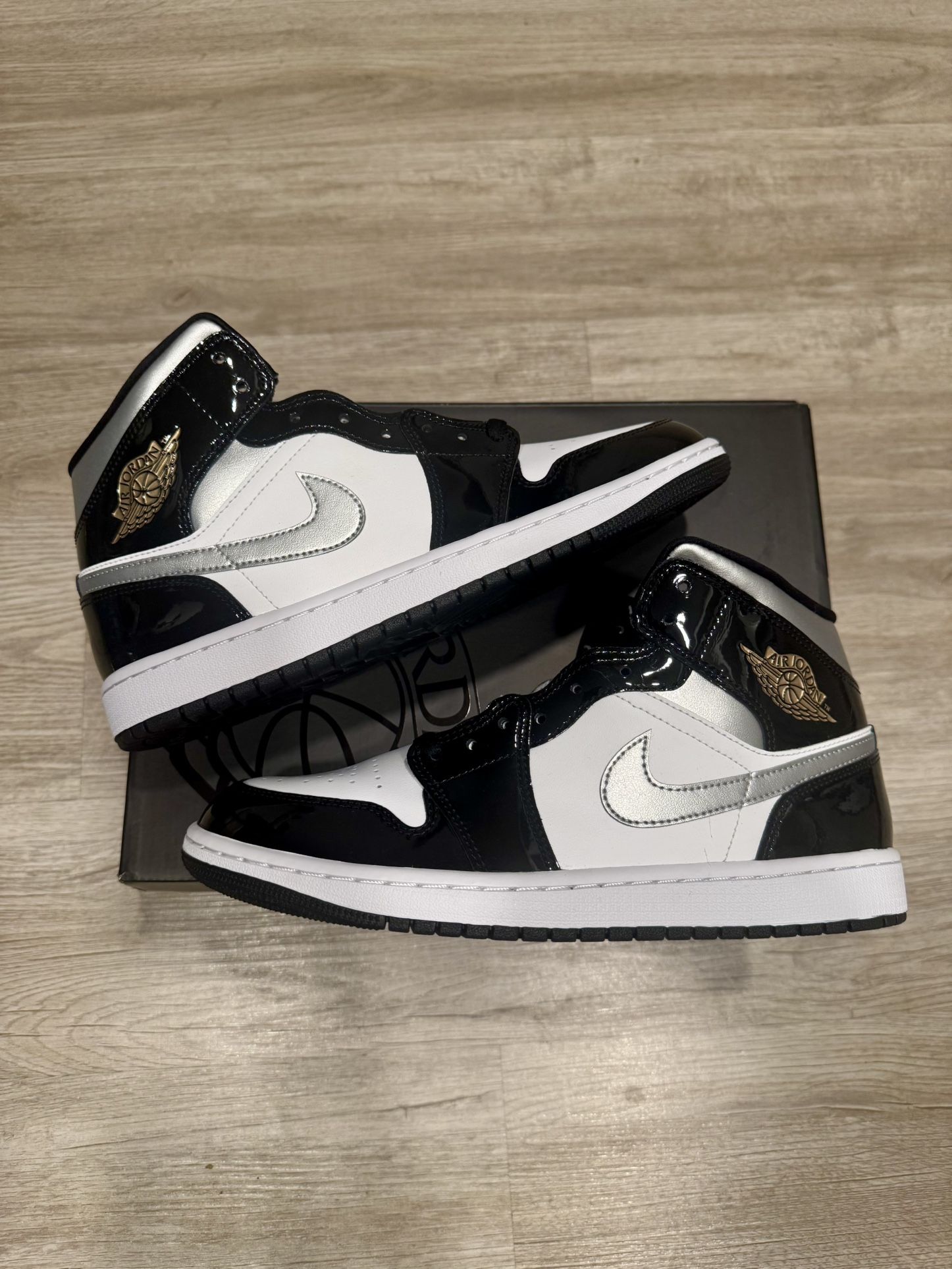 AIR JORDAN 1 MID SE