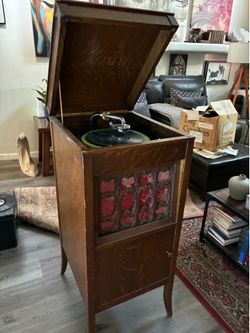 Edison Antique Oak s19 disc Phonograph &Records 1(contact info removed) for sale