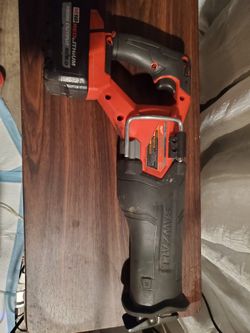 Milwaukee® 2821-21 - M18 Fuel™ Sawzall™ 1-1/4" 18 V Cordless D-Handle Reciprocating  W/ Battery


