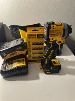 DeWalt DCF850 20V MAX Brushless Impact Driver Kit with 5Ah Battery and Bits
