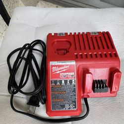 Milwaukee Battery Charger