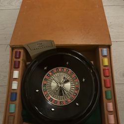 Vintage Roulette wheel game - From 1940s