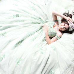 Quince Photo And Video