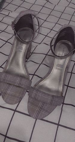 Worthington black & white plaid heel