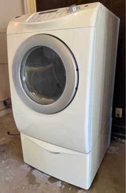 MAYTAG NEPTUNE GAS DRYER + PEDESTAL