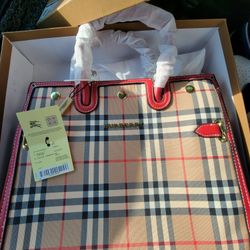 Burberry Purse 