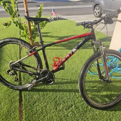 Axxul Giant S3 Mountain Bike 