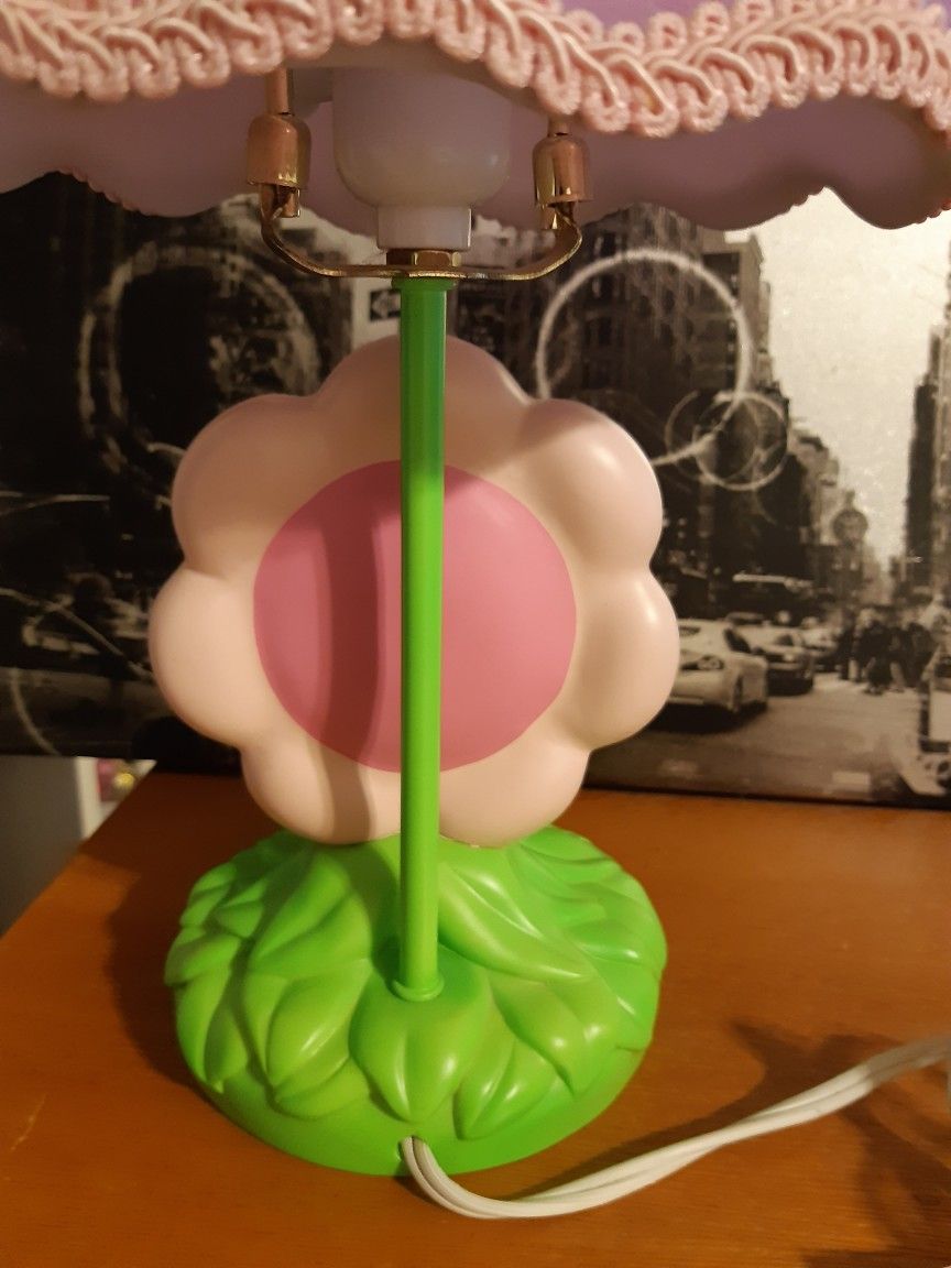 Dora the Explorer 17” 3D flower Desk Lamp & Nightlight Purple Works READ