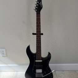 Yamaha Strat Style Electric Guitar