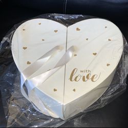 Valentine’s Day Heart Shaped Box