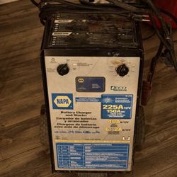 NAPA 225 A 12-V Battery Charger/Starter