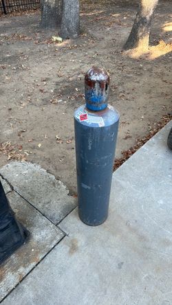 Cutting torch acetylene welding gas bottle