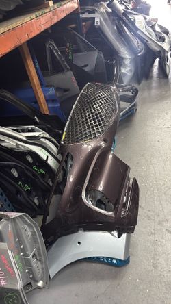 Genesis Gv 70 front bumper cover 2022