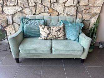 Turquoise Vintage Tufted Loveseat Couch with 2 pillows