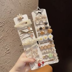 Elegant Hair Accessory Set: 20pcs of Metal Bobby Pins, Faux Pearl Hairpins in Bow Shape, Sweet Side Hair Clips, and Bang Clips for Women and Girls.