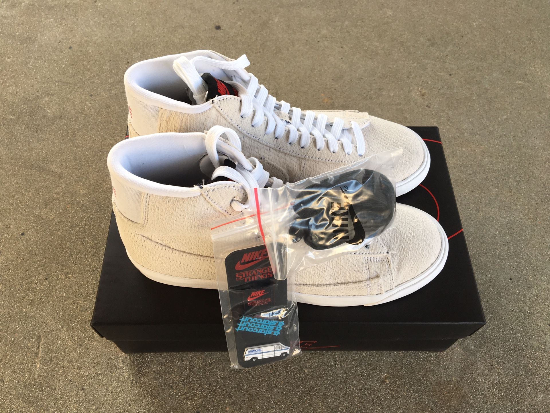 Nike x Stranger Things Blazer Mid QS Brand New