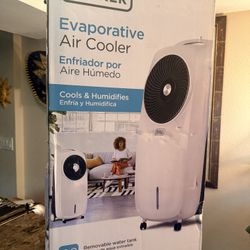 BLACK+DECKER BEAC75 Evaporative Air Cooler Portable Cooling Fan Conditioner AC