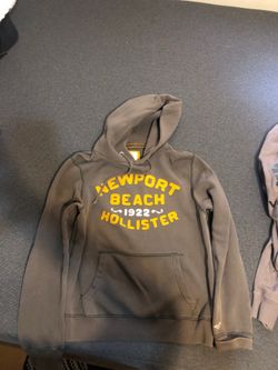 Newport Beach hollister hoodie MEDIUM