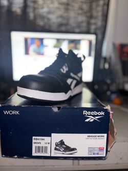 Size 12 Men Reebok