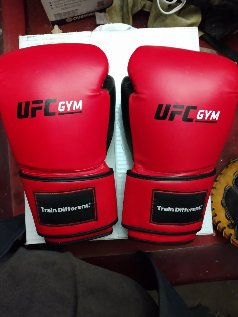 RED UFC GYM Training Gloves 