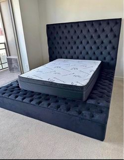Furniture queen bed