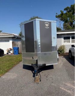 2025 diamond cargo 6x12 enclosed trailer like  brand new. $3700 obo
