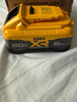 Dewalt  pawerpack 8ah $130 New