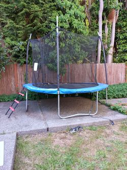*HOT* Trampoline! 10ft w/ Accessories