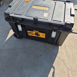 DEWALT
Tough Chest 38 in. W 63 Gal. Polypropylene Rolling Tool Box