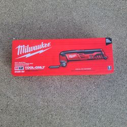 Milwaukee M12 Multi Tool