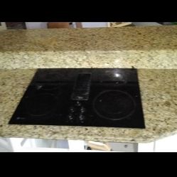 Granite Kitchen Island Raised Bar Built In Cook Top, Stove, 