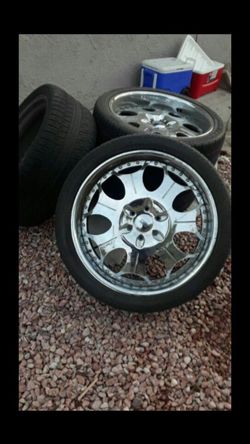 Rims 24s 2 tires in bad shape Chevy o gmc 6lugs $350 obo...rines 24 6 ollos dos llantas no sirven $400 o mejor oferta.