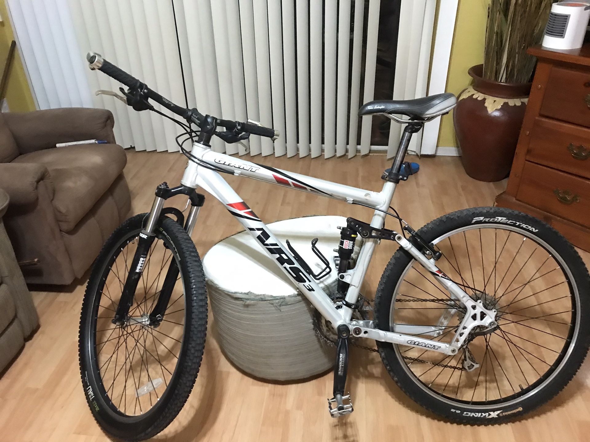 Giant NRS 3 full suspension mountain bike
