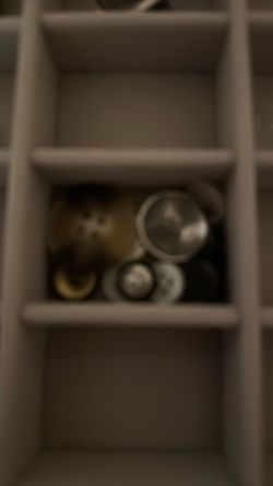 Assorted clothing buttons