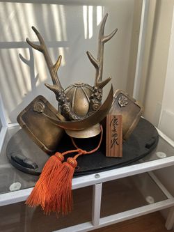 Japanese Samurai Kabuto Helmet Display – Bronze Finish (Decor)