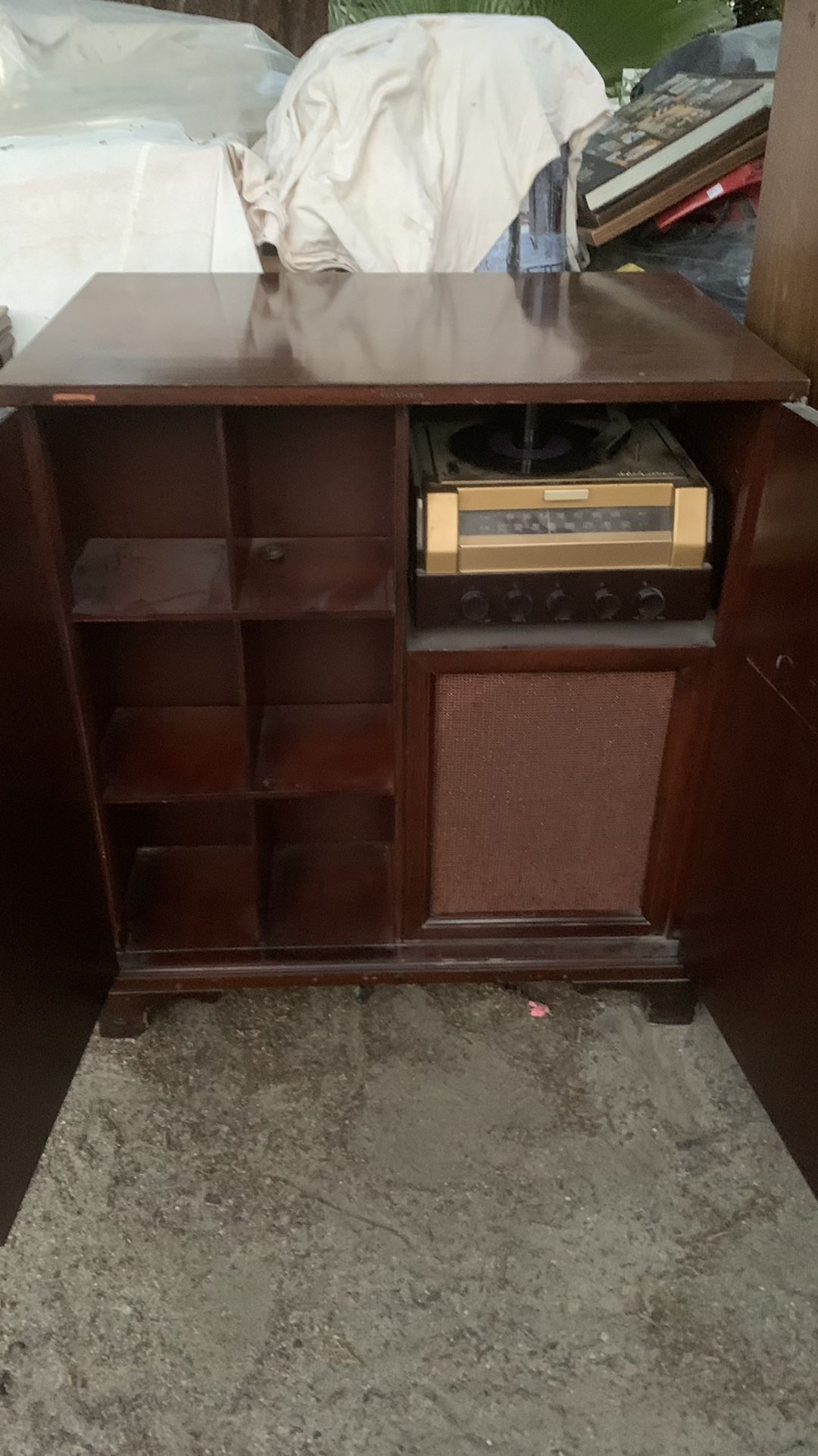 Vintage RCA Victor Victrola Record Player 45 Phonograph with wood cabinet